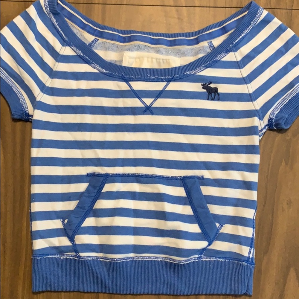 Blue and white stripe short sleeve sweater